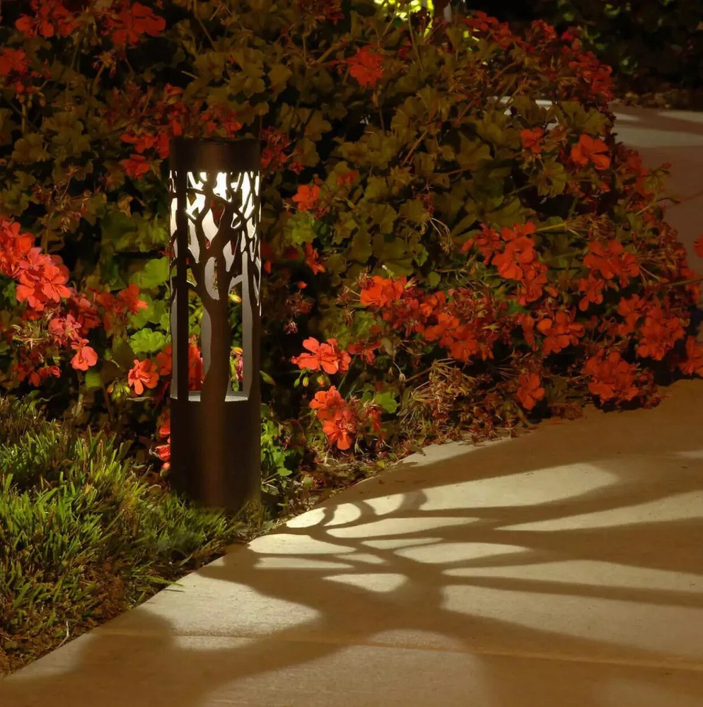 Tommy Bahama 12-Lumen Solar Bollard Light with Tree Design LED 6-Pack