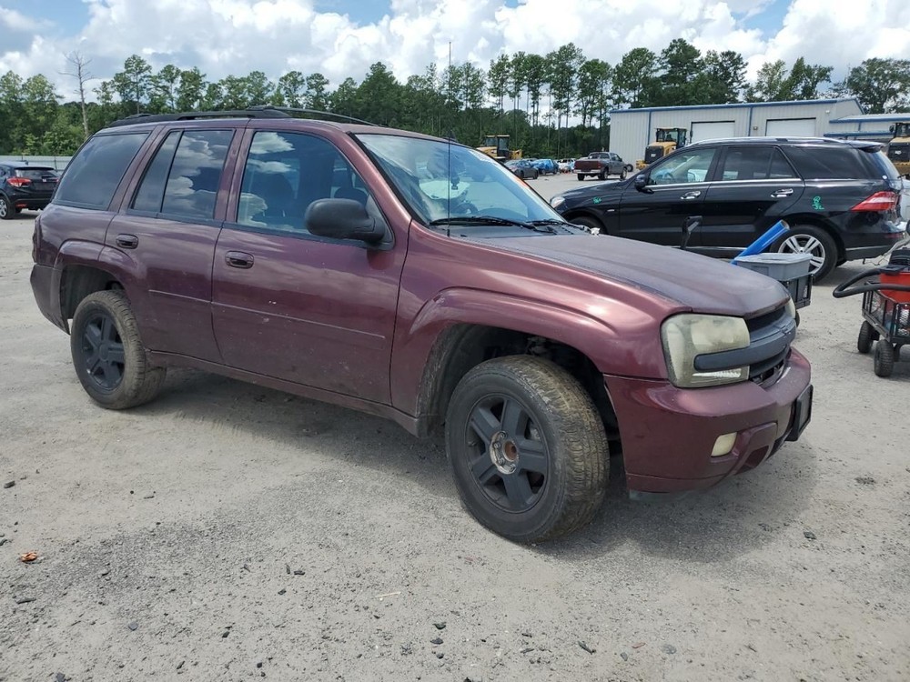 TRAILBLAZ 2006 Glove Box 4782066