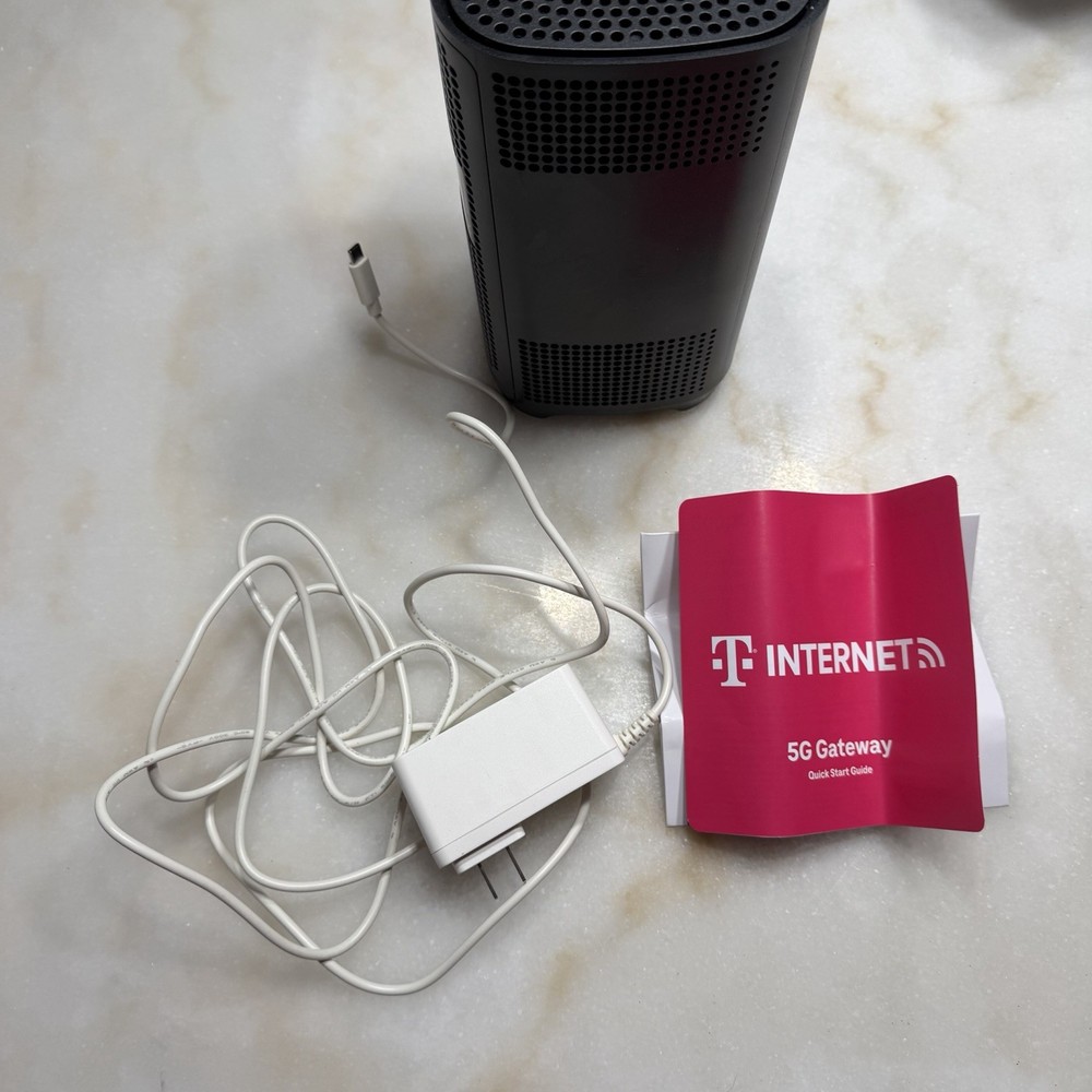 T-Mobile L 5G Internet Hotspot Modem with and USB Cable Open Box