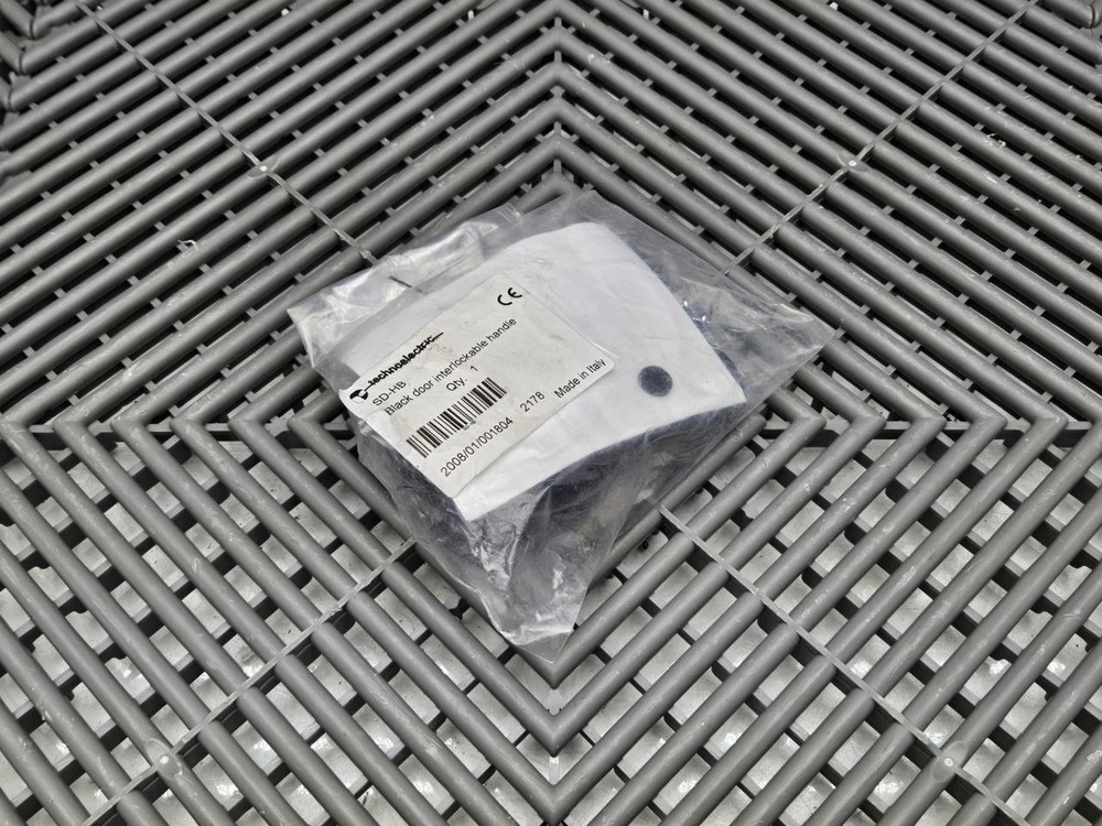 New Technoelectric SD-HB Black Door Interlockable Handle