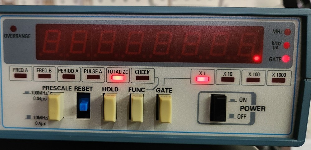 Tektronix CMC251, 1.3GHz Frequency Counter
