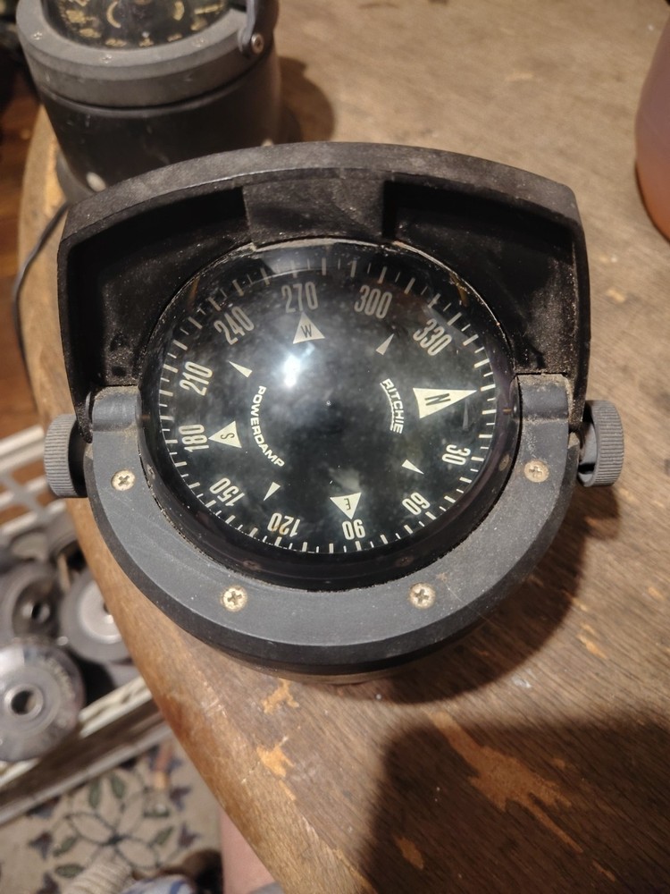 Richie Compass D70