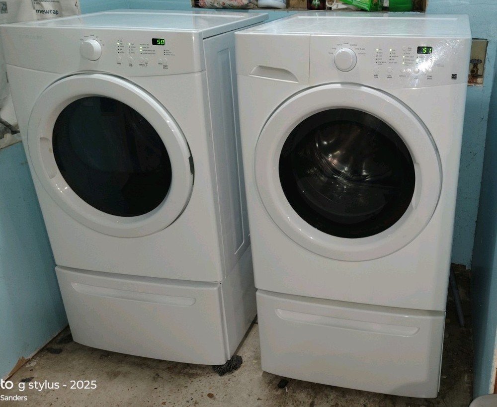 Frigidaire Electric White Front-Loading Freestanding Washer & Dryer Set