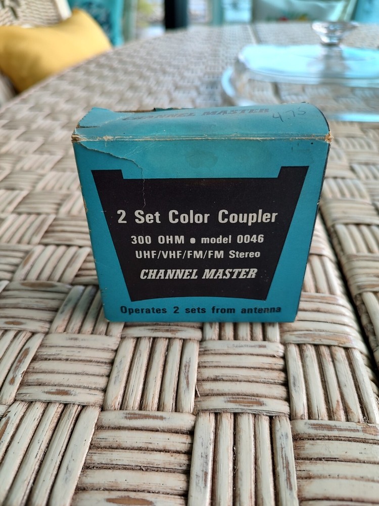 Channel Master Model # 0046 (2) Set Color Coupler