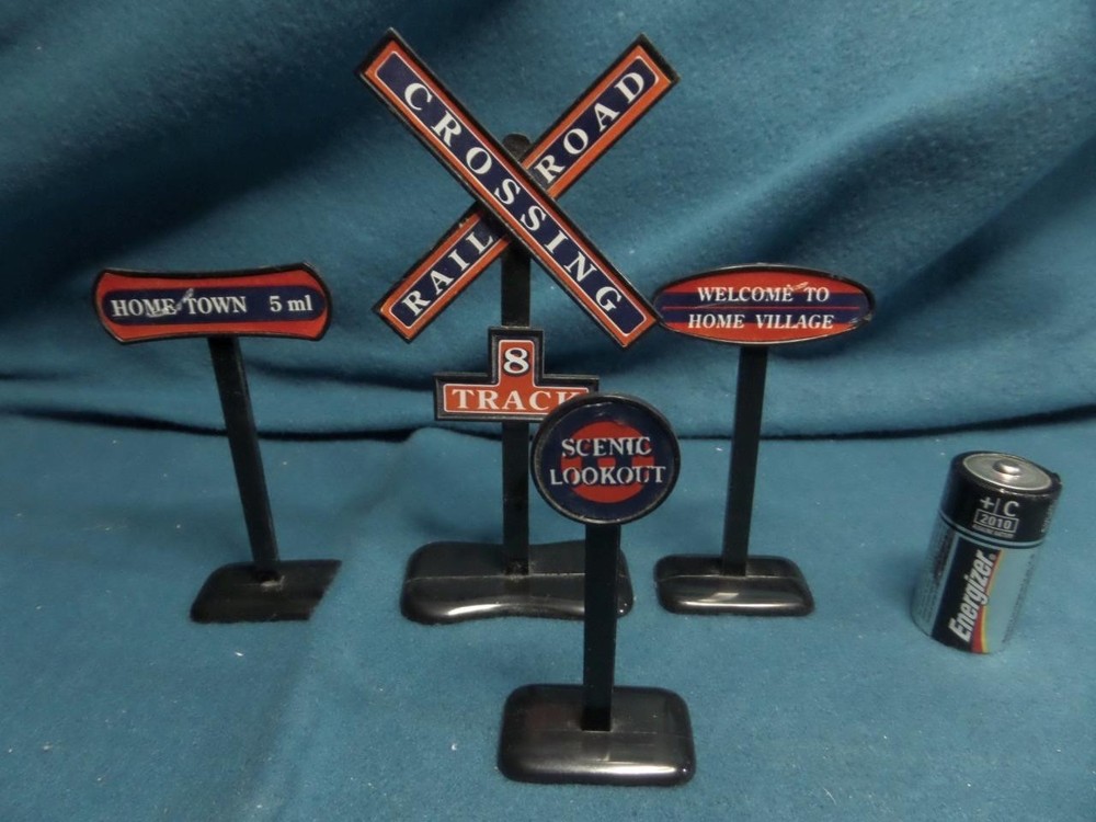 Western Classic Rolling Thunder Toy State Train Set 4 Signs G-Scale
