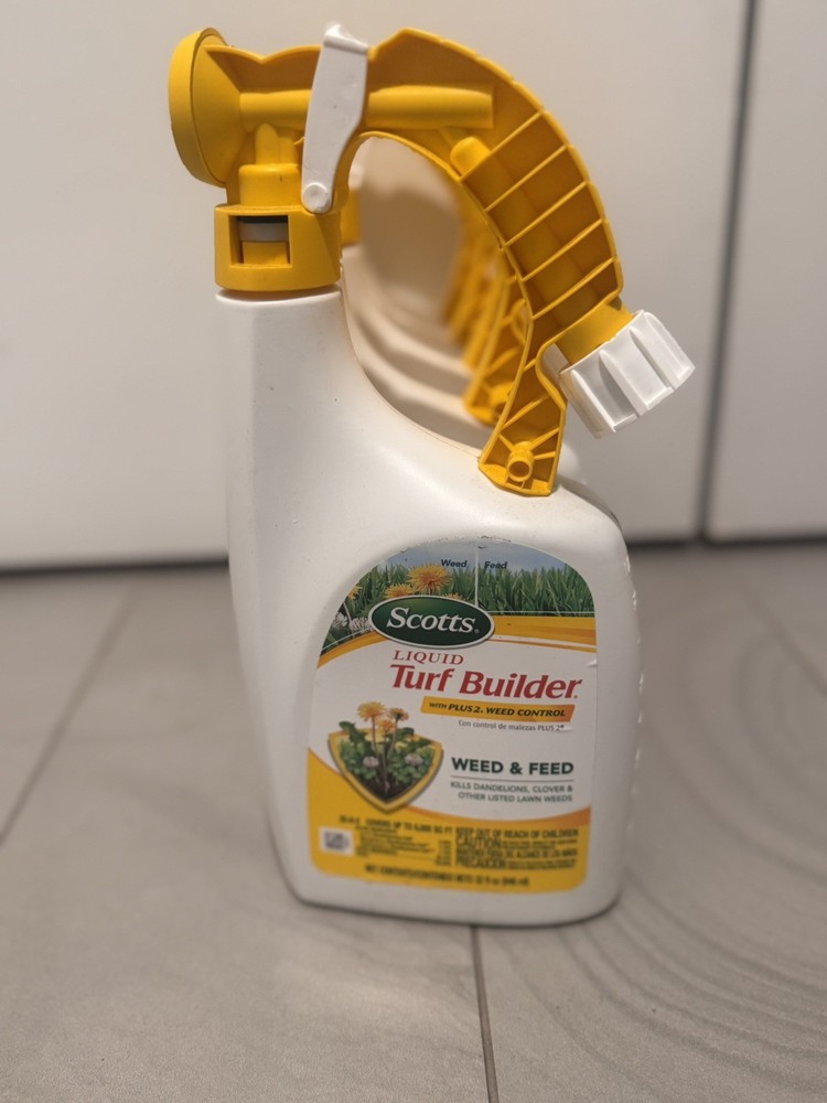 (5) Scotts 32 oz Concentrate Liquid Turf Builder Plus 2 Weed Control Fertilizer