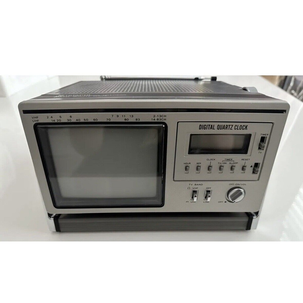 VINTAGE *New* Hitachi K2300 Solid State TV Receiver/Digital Clock