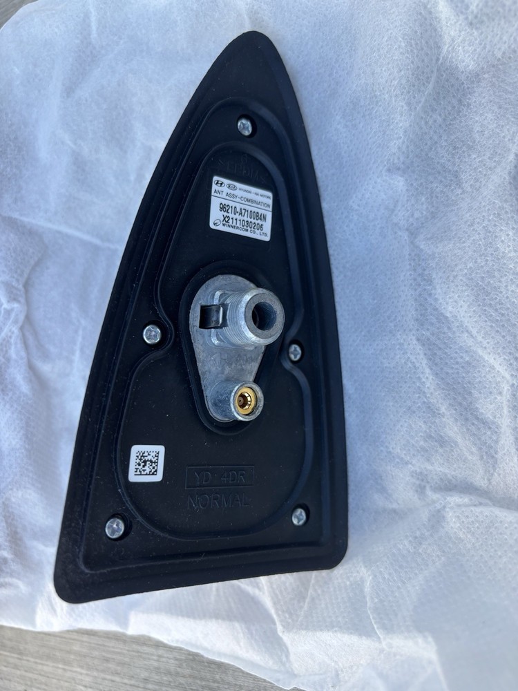 kia forte 2017-2018 Antenna Assembly