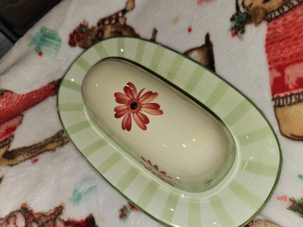Vintage Pfaltzgraff Daybreak covered Butter Dish Server