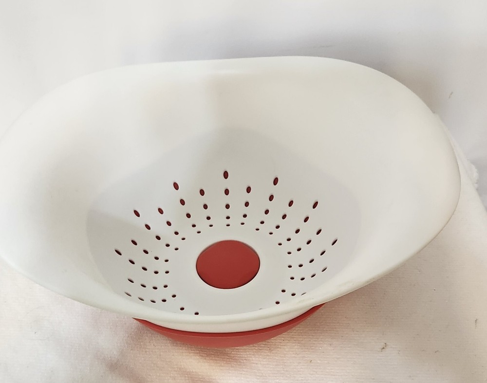 Colander-Strainer-Pasta Bowl-Michael & Knox Silicone White & Orange Kitchen Ware