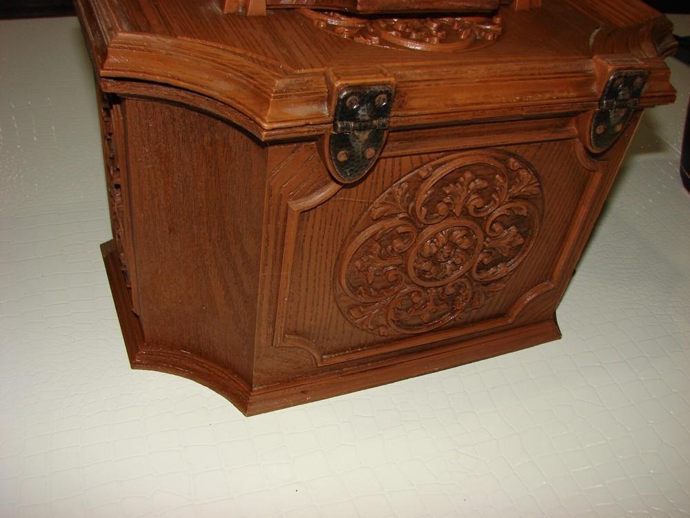 MAX KLEIN PLASTIC WOODGRAIN SEWING BOX WITH TRAY SC-2015