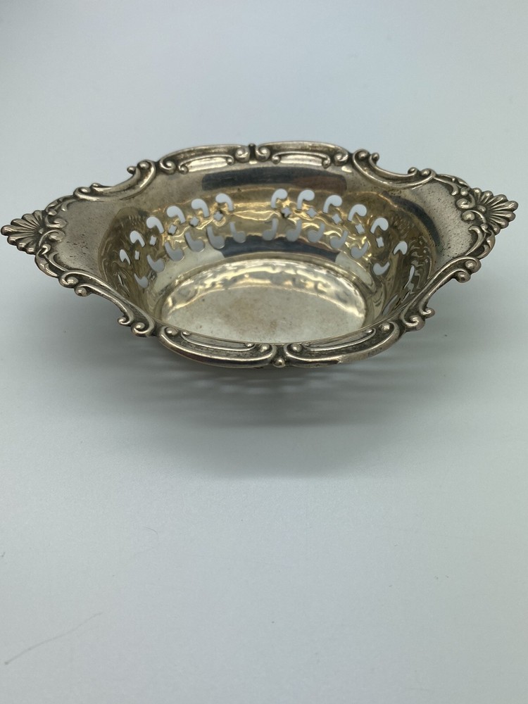 VINTAGE Gorham STERLING Silver A4780 925 ENGRAVED Silver Nut Bowl Dish
