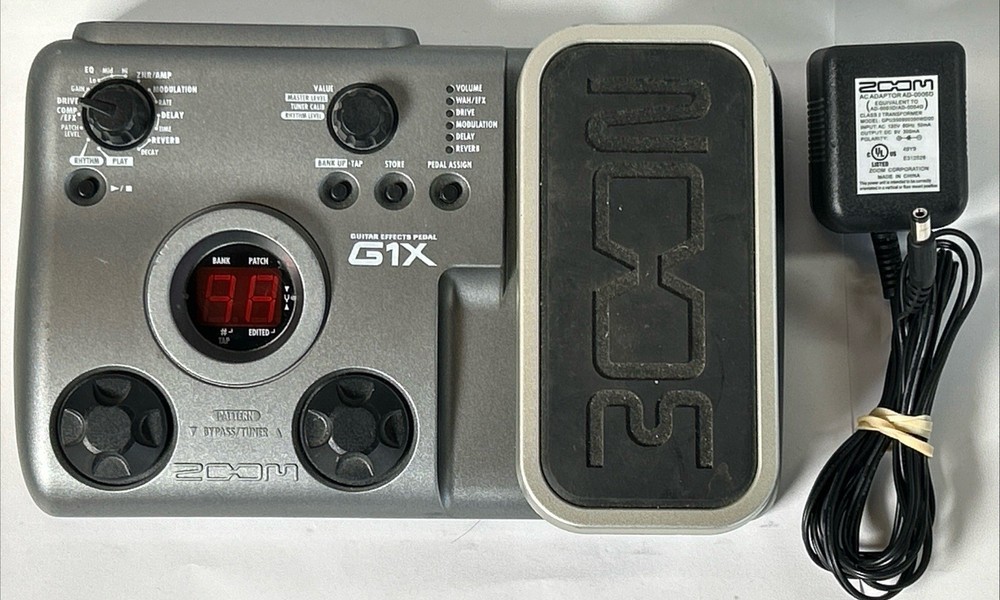 Zoom G1X Multi-Effects Guitar Effects FX Pedal Electronic AC Adapter Original