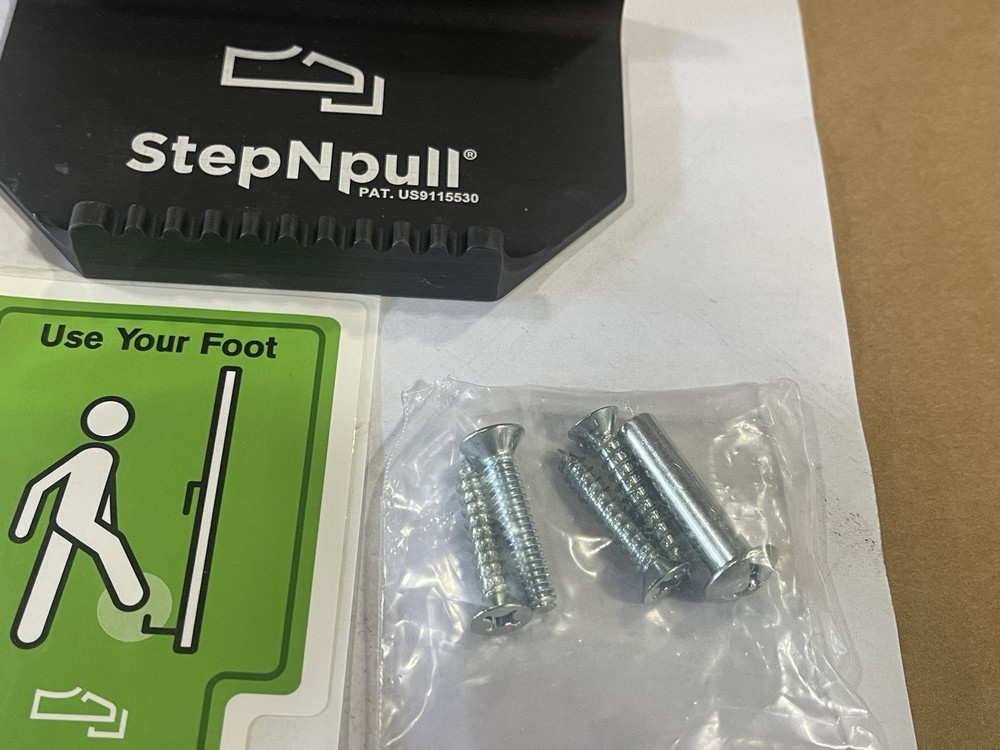 StepNpull Black Foot-Operated Door Opener Black