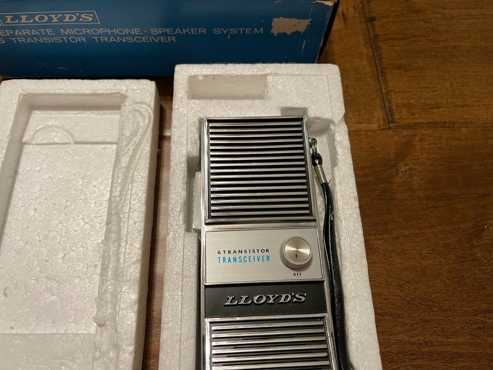 Lloyds Model 7A14B Black 6 Transistor Transceiver Japan Separate - w/ Box