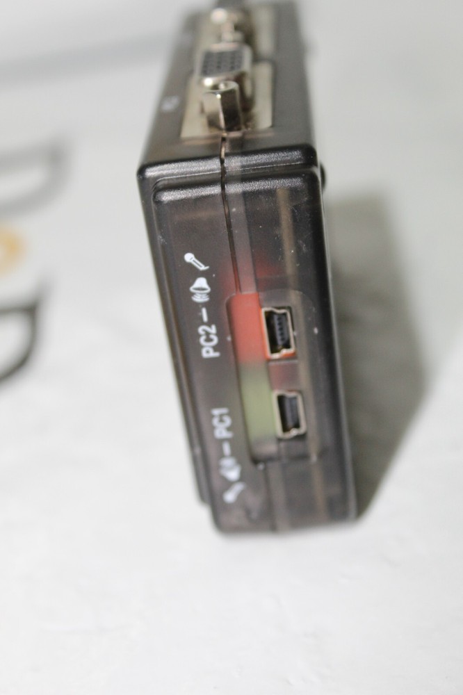 StarTech StarView 2 Port USB Micro KVM Switch SV211KUSB