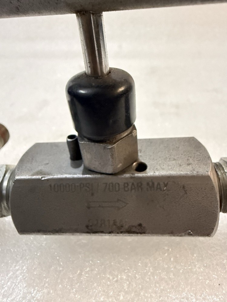 ENERPAC V-82 HYDRAULIC NEEDLE VALVE
