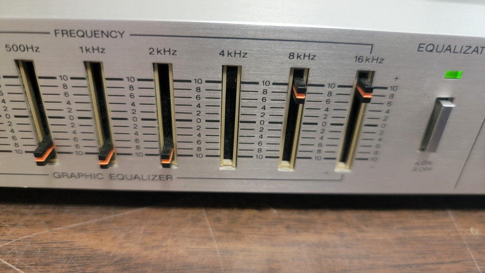 Sony SEH-310 9-Band Hybrid Graphic Equalizer