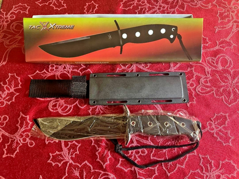 TX-4675BLK Fixed Blade Knife with Rubber Black Handle