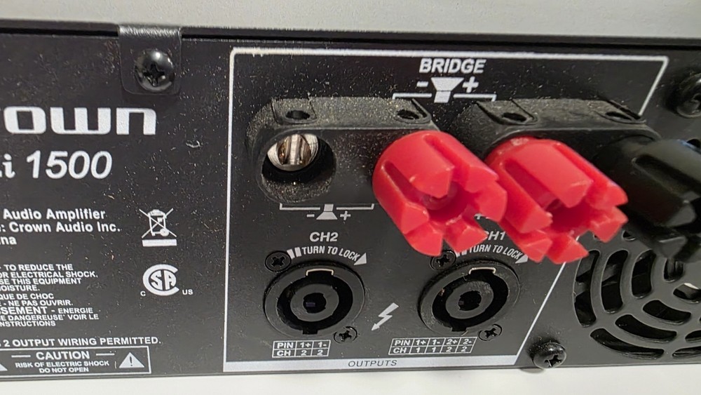 Crown XLi 1500 2 Channel Power Amplifier