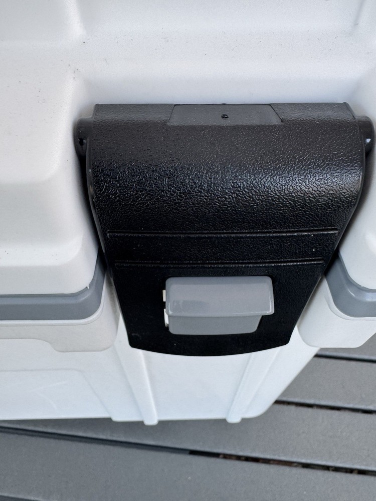 Pelican 70QT Elite White Cooler