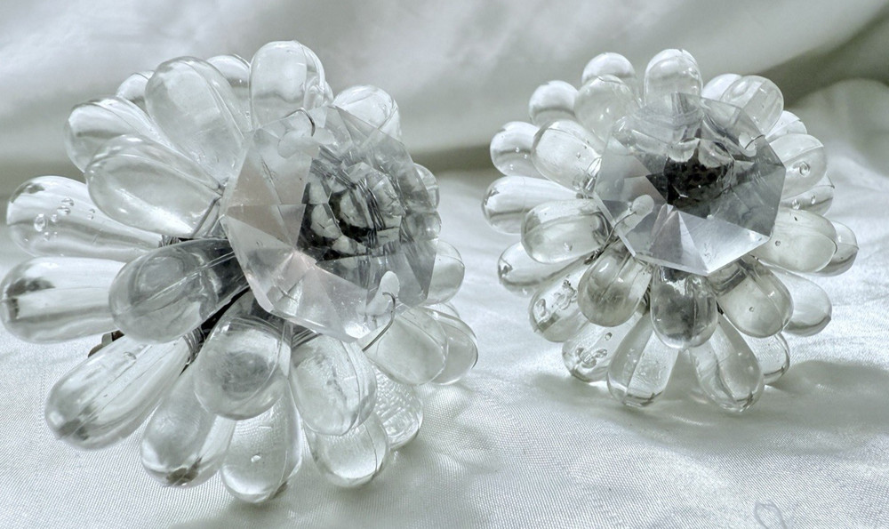 Drawer Pulls Set of 2 Lucite Flowers