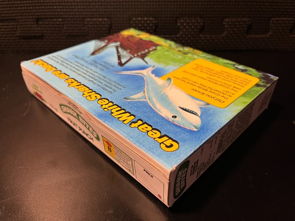 Shark Bites fruit snacks - Empty custom design display box