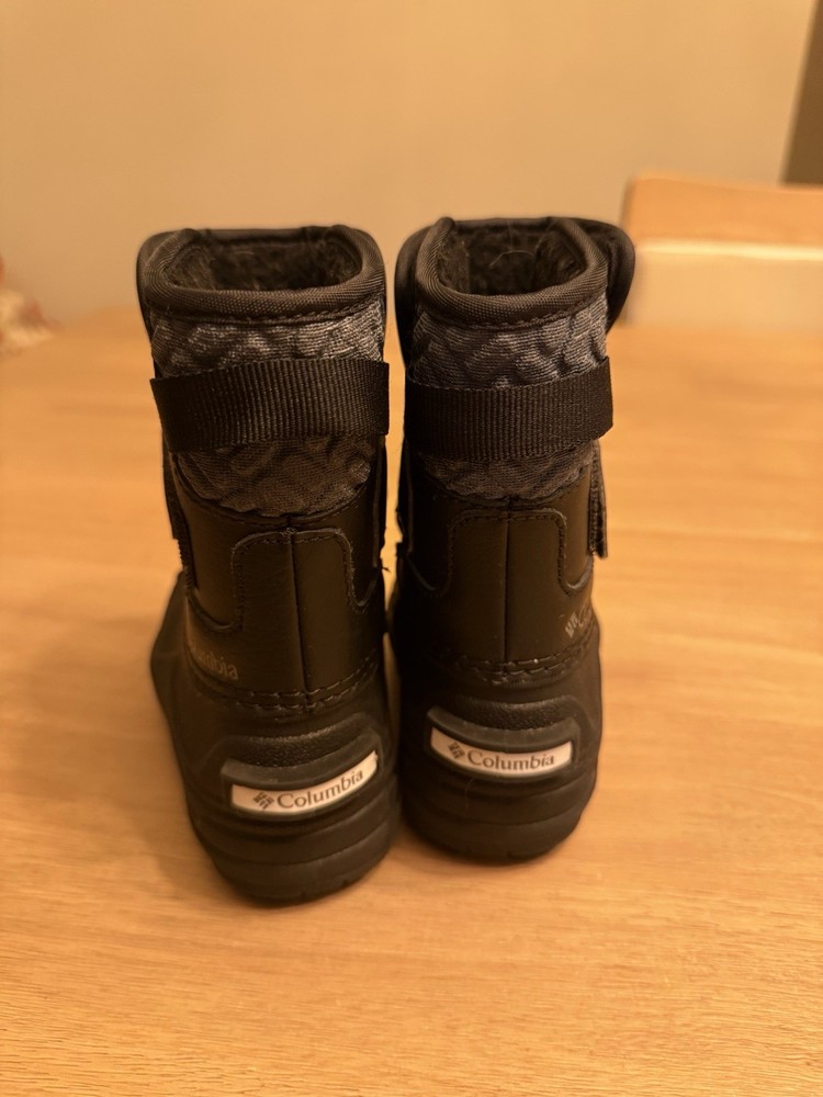 Boys Size 5 Columbia Winter Boots