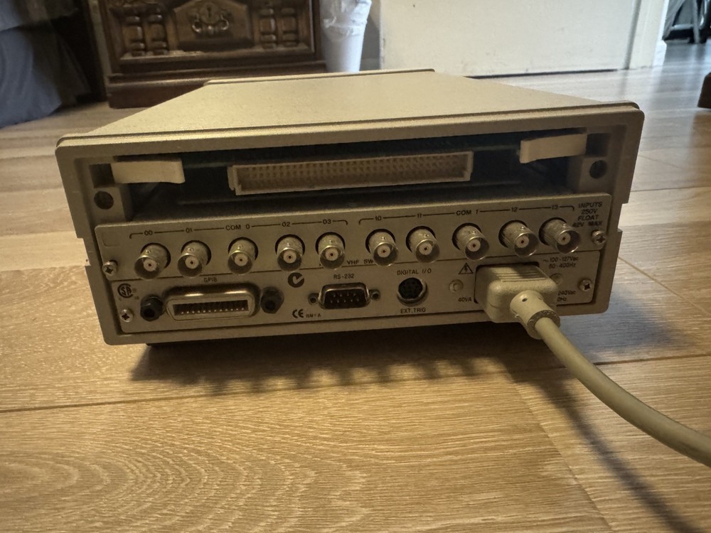 Agilent 3499B 2-Slot Switch/Control System