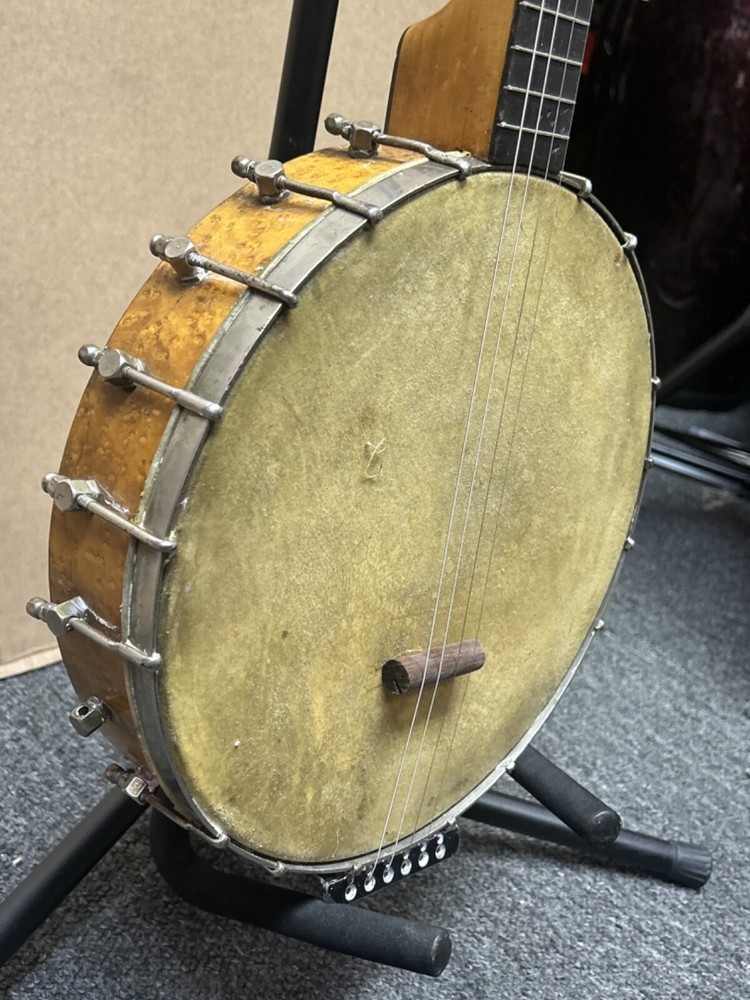 Unknown Branded Banjo 11" diameter and 2.5" depth