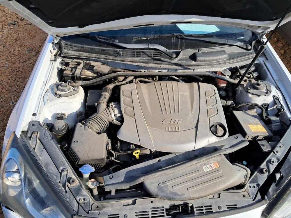GENESIS 2015 Glove Box 4775666