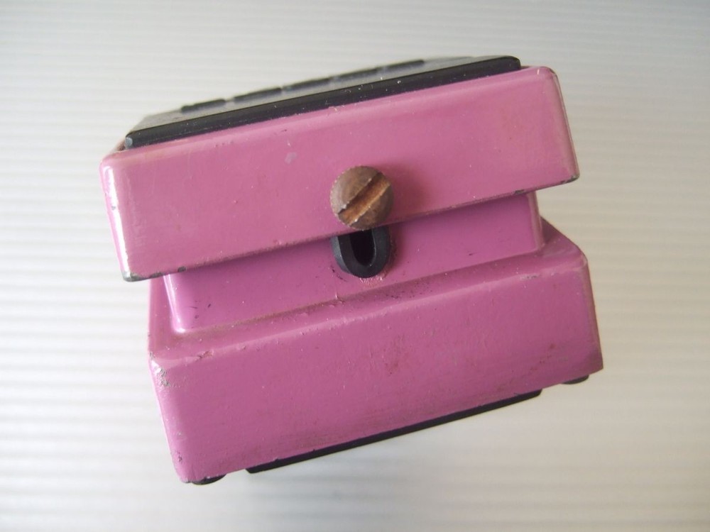 Silver screw BOSS BF-2 Flanger