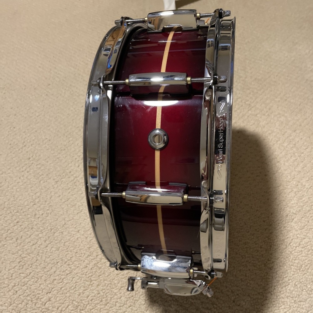 Pearl Masters Maple Complete 5.5x14 Snare Drum