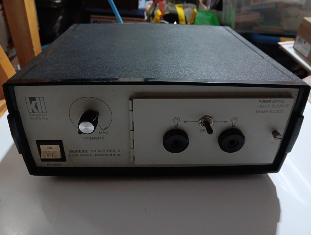 KLI Fiber Optic Light Source KL 300