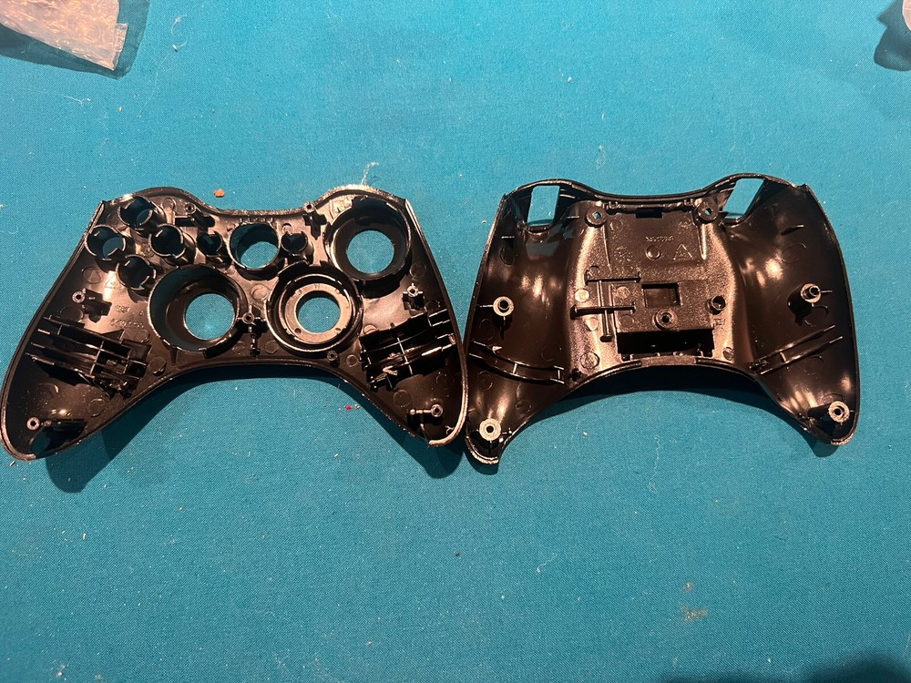XBOX 360 Controller Replacement Case Glossy Black With Matching Battery Case