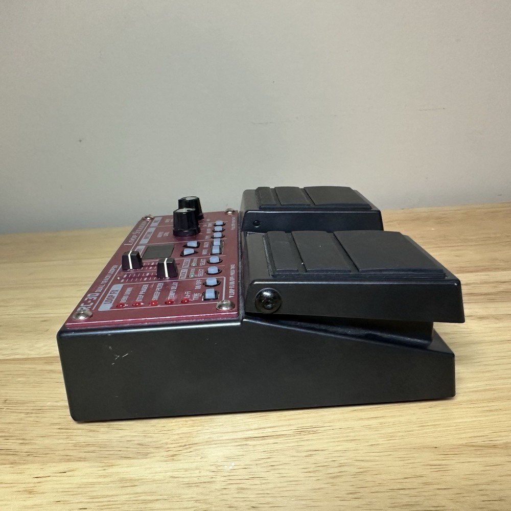 Boss RC-30 Loop Station Looper Sampler Effects Pedal *NOT TESTED*