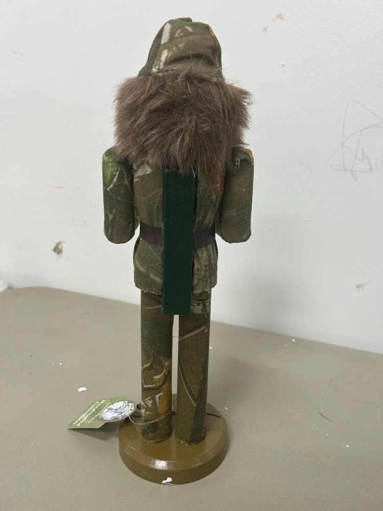 Santas Workshop Turkey Hunter Nutcracker *DAMAGED*