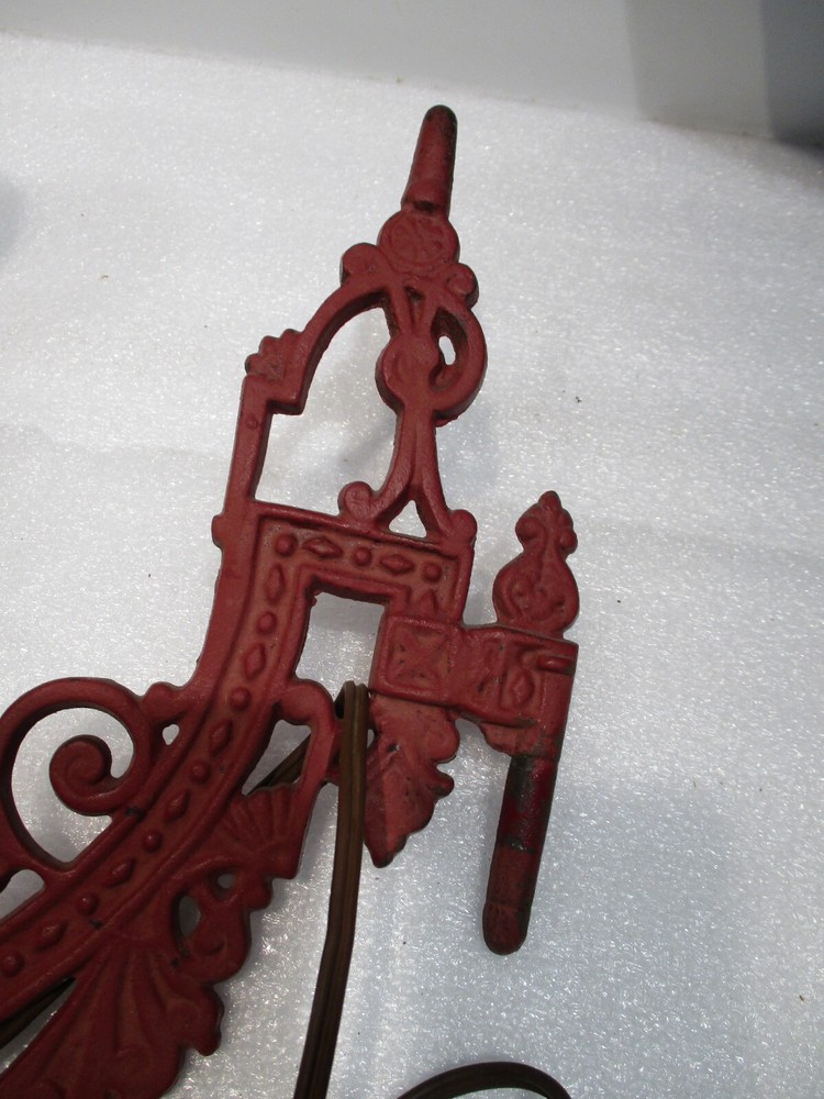 Cast Iron Wall Mount Lamp & Shade w/ Bracket_Electirc