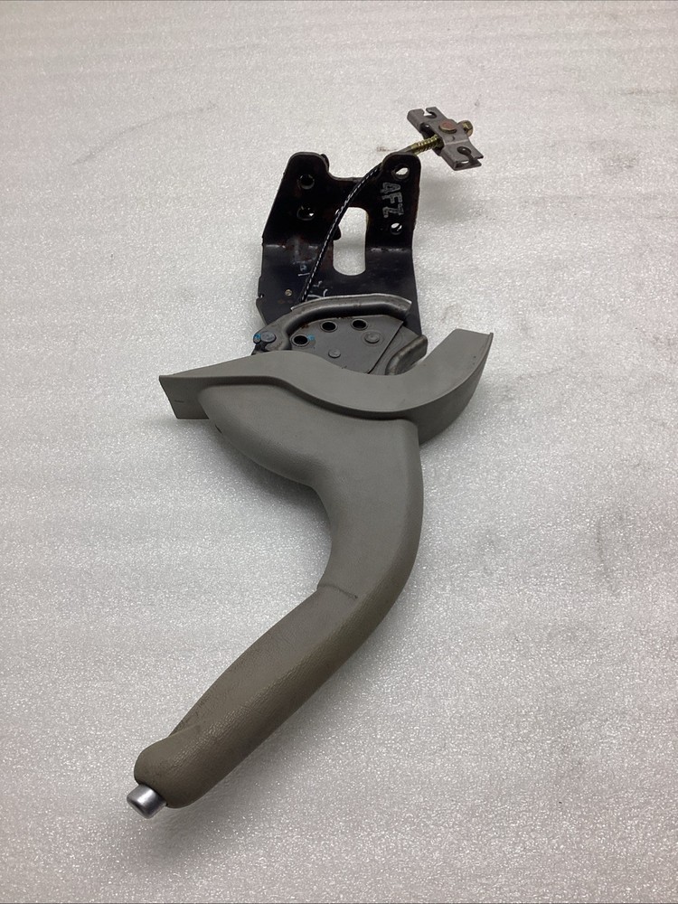 2007 Hyundai Sonata Front Emergency Pull Parking Hand Brake Lever OEM