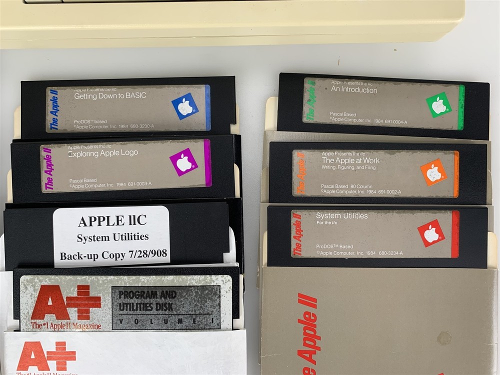 Apple II A2S4000 Computer w/ Power Supply and Disks