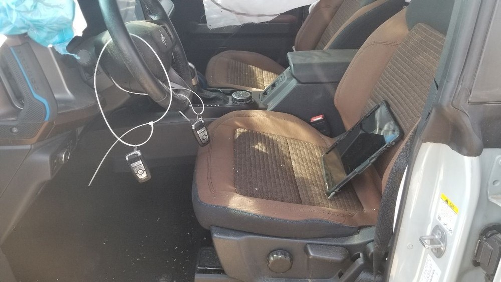 22 FORD BRONCO 2.3L LOWER AIR SHUTTER