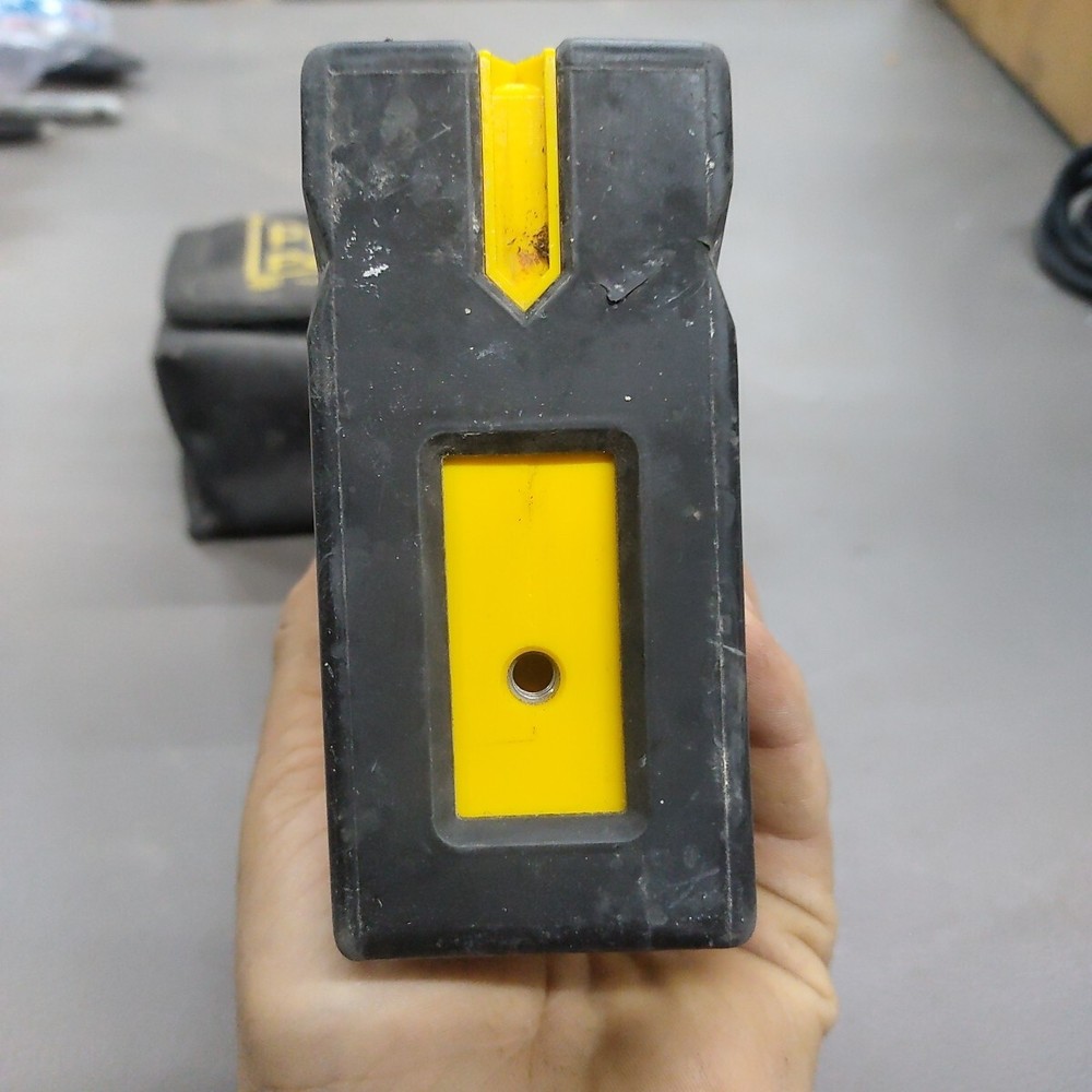 Spectra-Physics Precision PLUMB POINTER Laser Level With Pouch. Works Great