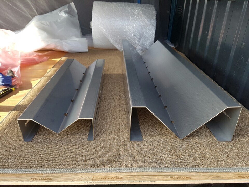 veterinary operating V Large table