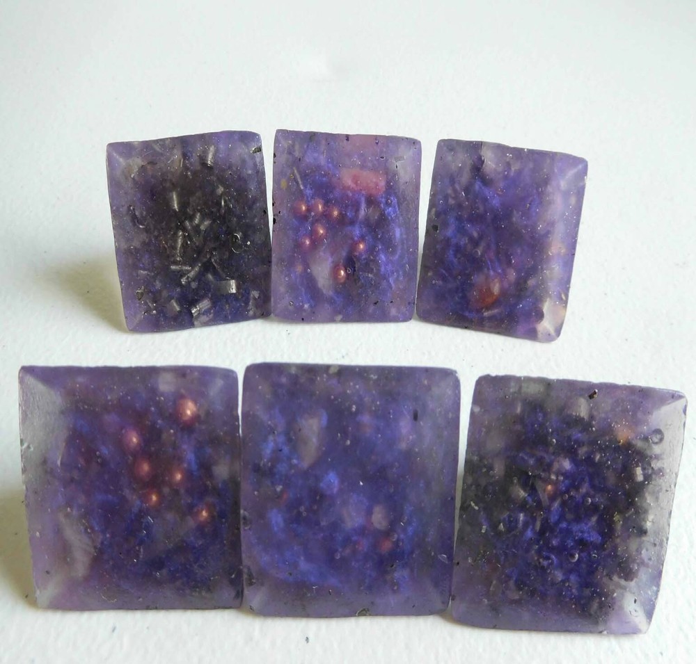 R.Violet Small Pyramids Positive Orgone