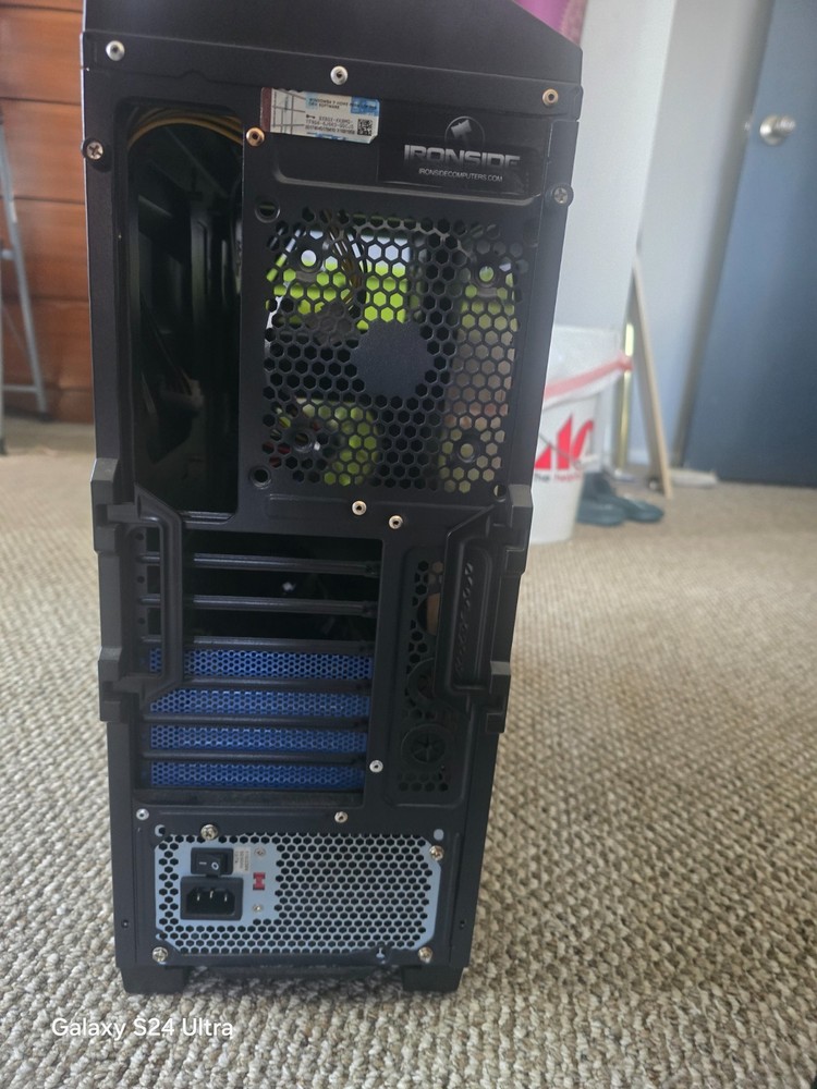 RAIDMAX ATX Mid‑Tower Gaming Case w/ Kingwin 750W PSU & Multi‑Card Reader – Iron