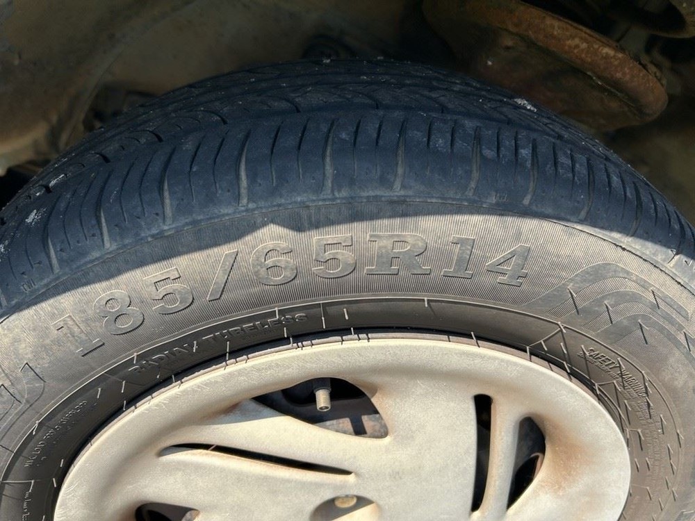 Engine ECM Electronic Control Module Below Center Dash Fits 97 99 ESCORT