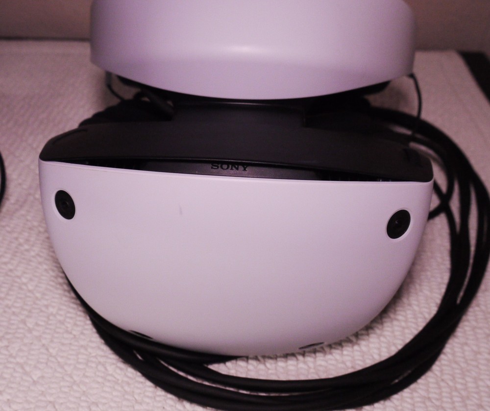 PlayStation VR 2 Headset & Sense Controllers For PS5