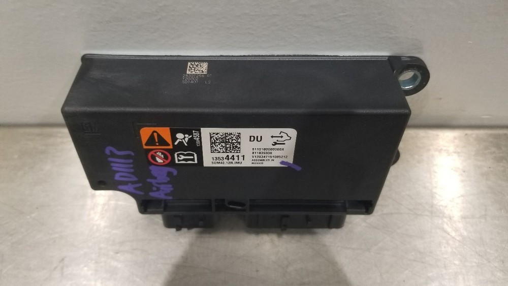 21 CHEVY SILVERADO 2500 SRS BAG MODULE 13534411