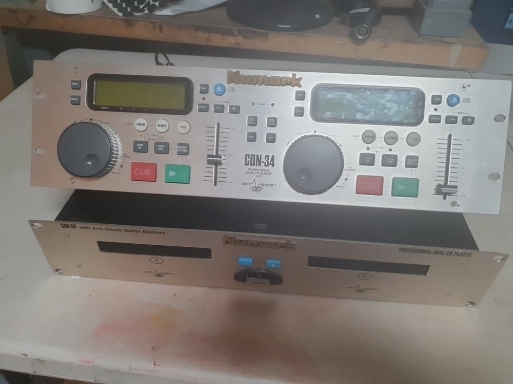 NUMARK CDN-34 Professional Dual Cd Player CDNA-32s Anti Shock Buffer Memory