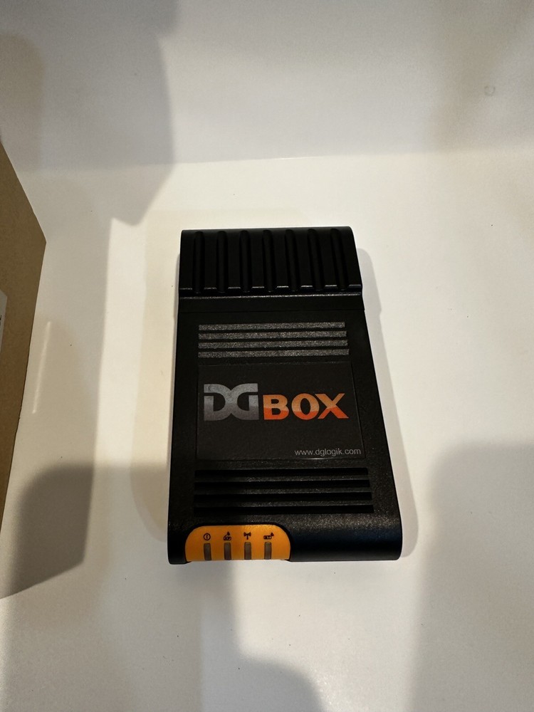 DGBOX - DGLOGIK MODEL 003-DS2001 Data Acquisition Data Storage and Visualization